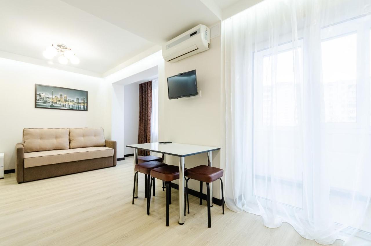 Artal Apartment On Obolonsky Avenue 31 Kyjev Exteriér fotografie